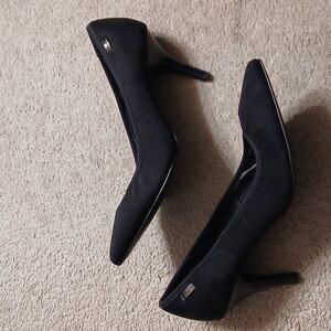 Calvin Klein Size 6.5 Black Heels